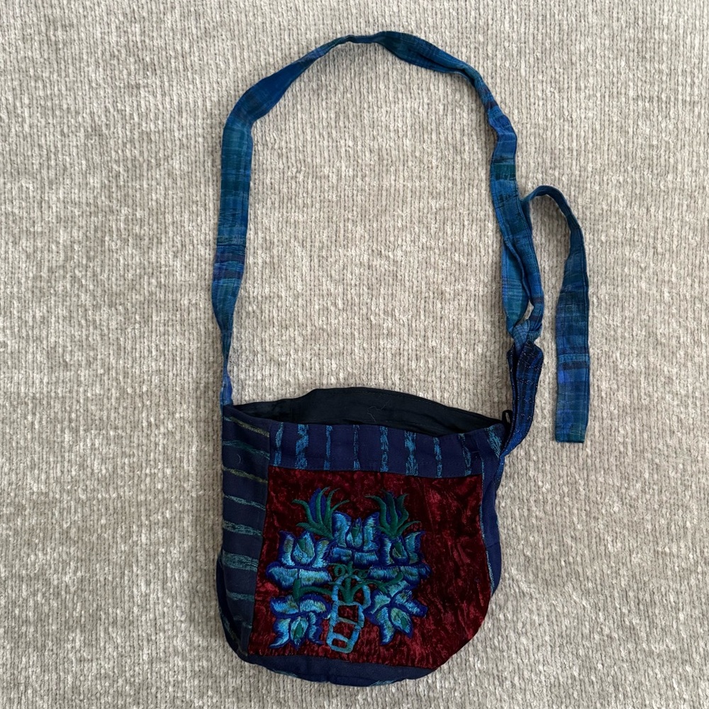 Handmade Embroidered Cotton Crossbody Bag Blue Red Boho Festival‎ Purse
